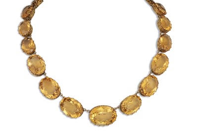 Lot 308 - A CITRINE NECKLACE, comprising graduated oval...