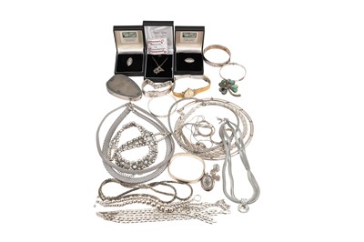 Lot 372 - A COLLECTION OF VARIOUS SILVER JEWELLERY, (in...