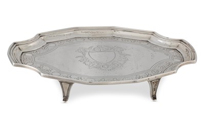 Lot 469 - A GEORGE V SILVER OVAL SHAPED SALVER, raised...