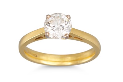 Lot 320 - A DIAMOND SOLITAIRE RING, the brilliant cut...