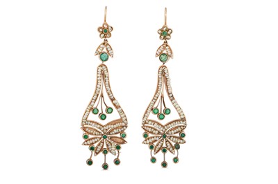 Lot 266 - A PAIR OF SEED PEARL AND EMERALD DROP EARRINGS,...