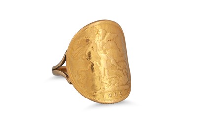 Lot 142 - AN EDWARDIAN FULL GOLD SOVEREIGN RING,...