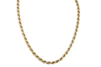 Lot 102 - A 9CT GOLD NECKLACE, of twisted link form, 17"...