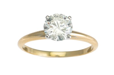 Lot 352 - A DIAMOND SOLITAIRE RING, mounted in 14ct...