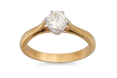 Lot 405 - A DIAMOND SOLITAIRE RING, the round brilliant...