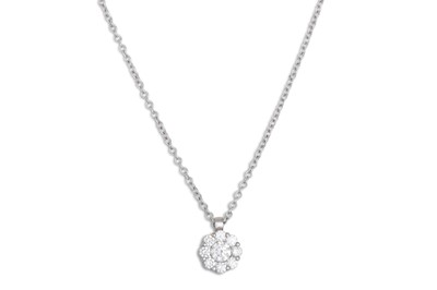 Lot 408 - A DIAMOND CLUSTER PENDANT, mounted in 18ct...