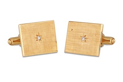 Lot 156 - A PAIR OF 14CT GOLD CUFFLINKS, brushed...