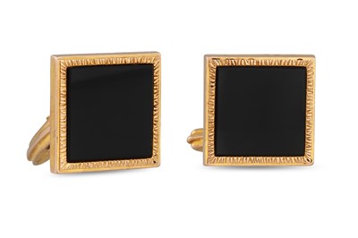 Lot 157 - A PAIR OF ONYX CUFFLINKS, in 9ct gold