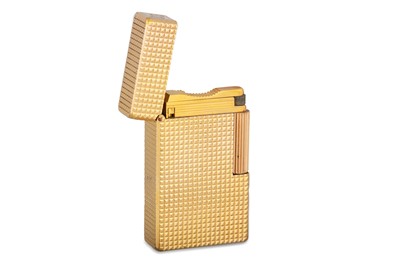 Lot 224 - A DUPONT LIGHTER