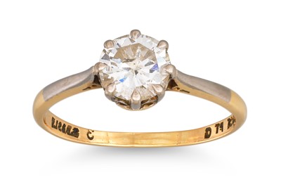 Lot 286 - A DIAMOND SOLITAIRE RING, mounted in 18ct...