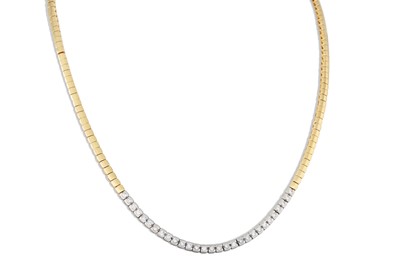 Lot 369 - A DIAMOND SET NECKLACE, the brilliant cut...