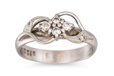 Lot 352 - A DIAMOND SIX STONE CLUSTER DRESS RING, the...