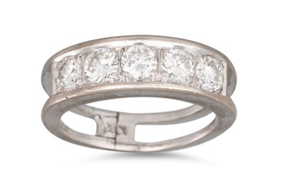 Lot 147 - A DIAMOND FIVE STONE RING, the five round...