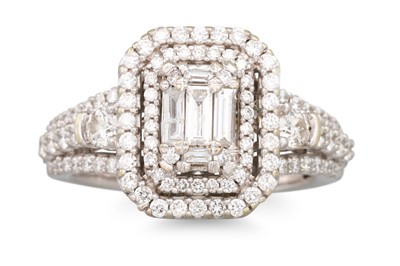 Lot 306 - A DIAMOND CLUSTER RING, set with baguette and...